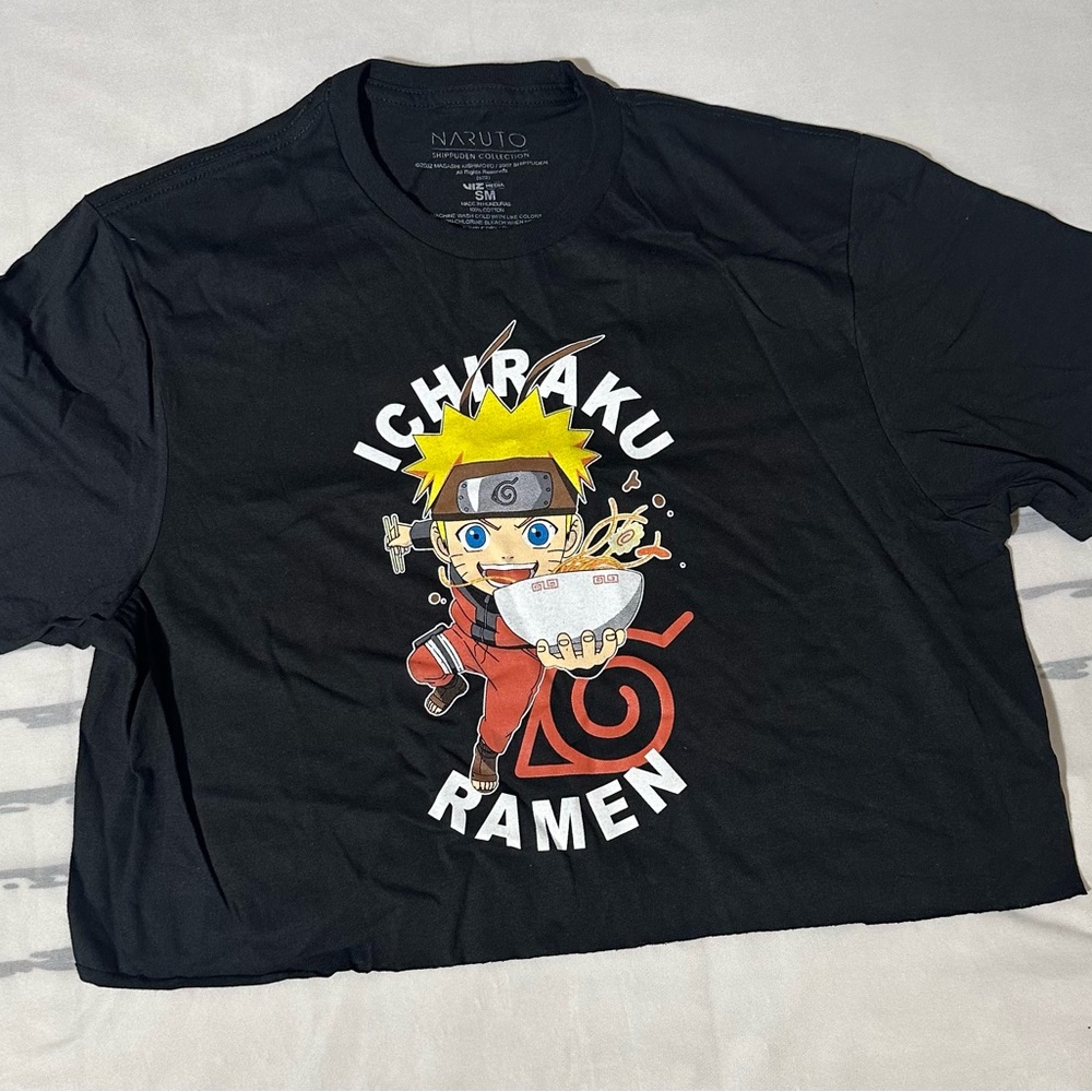 Naruto Women’s Cropped Black T-Shirt